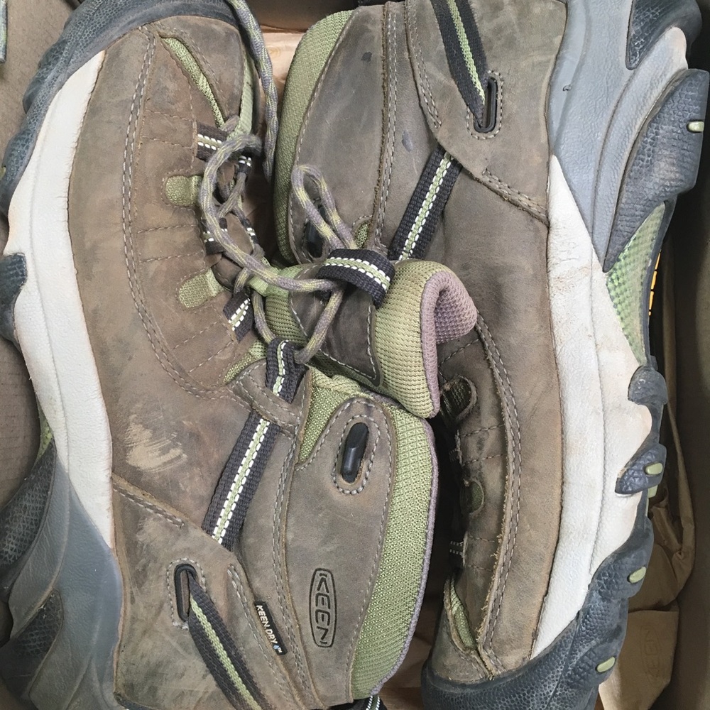 KEEN women's Targhee II Mid