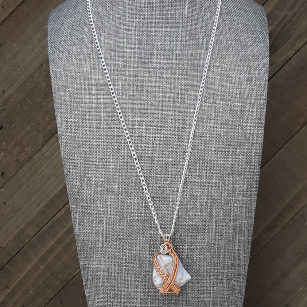 🔴SOLD🔴Blue Chalcedony Copper Silver Necklace - Picture 3 of 6