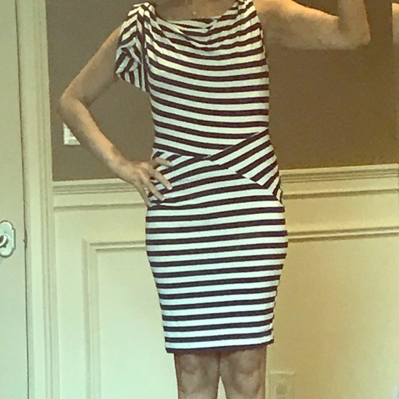 !!5 for $25!! Blue and white stripes Topshop dress - Picture 3 of 5