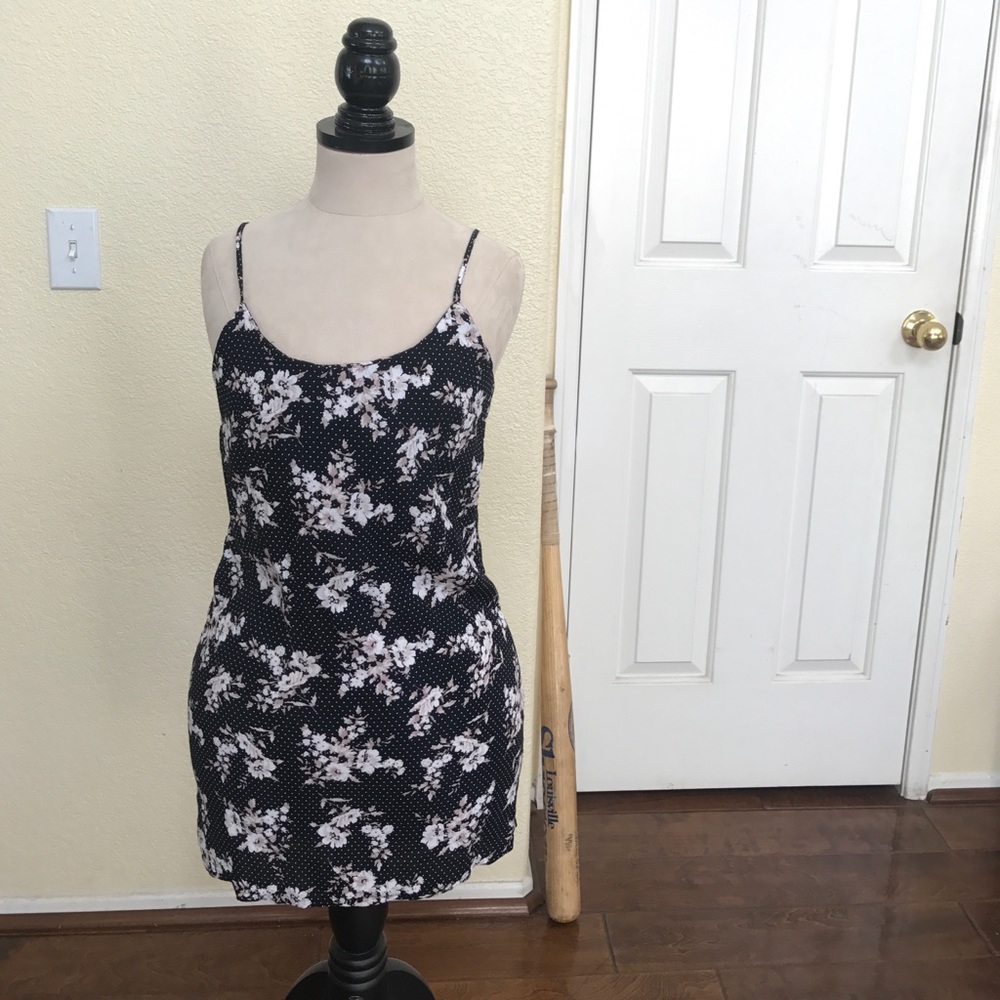 FOREVER 21 FLORAL DRESS