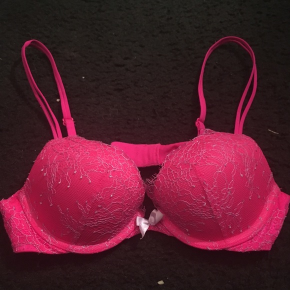 🆕Like new Victoria's Secret "very sexy push-up" - Picture 1 of 3