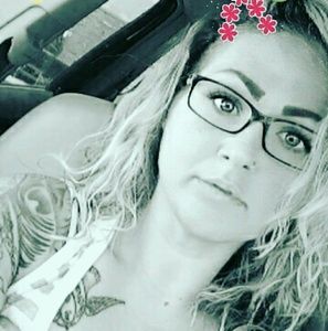 Meet your Posher, Tandra