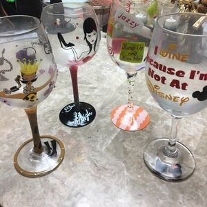 Lot girly wine glasses 5/$25