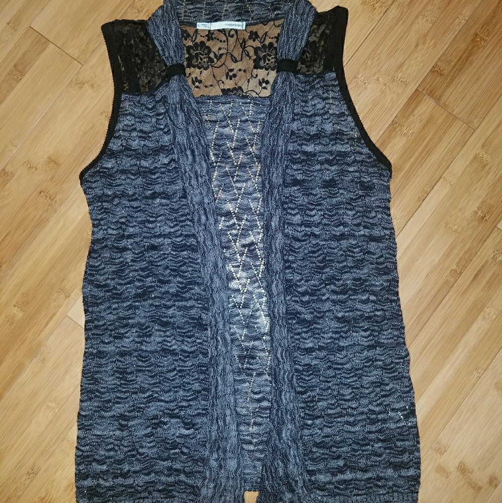 Sleeveless lace sweater overlay vest
