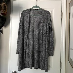 Medium gray duster
