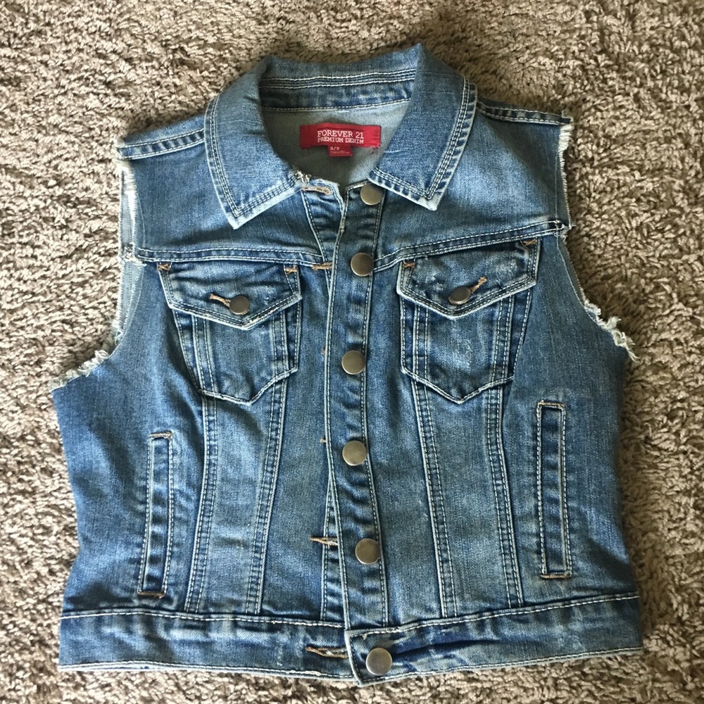Forever21 denim vest Small