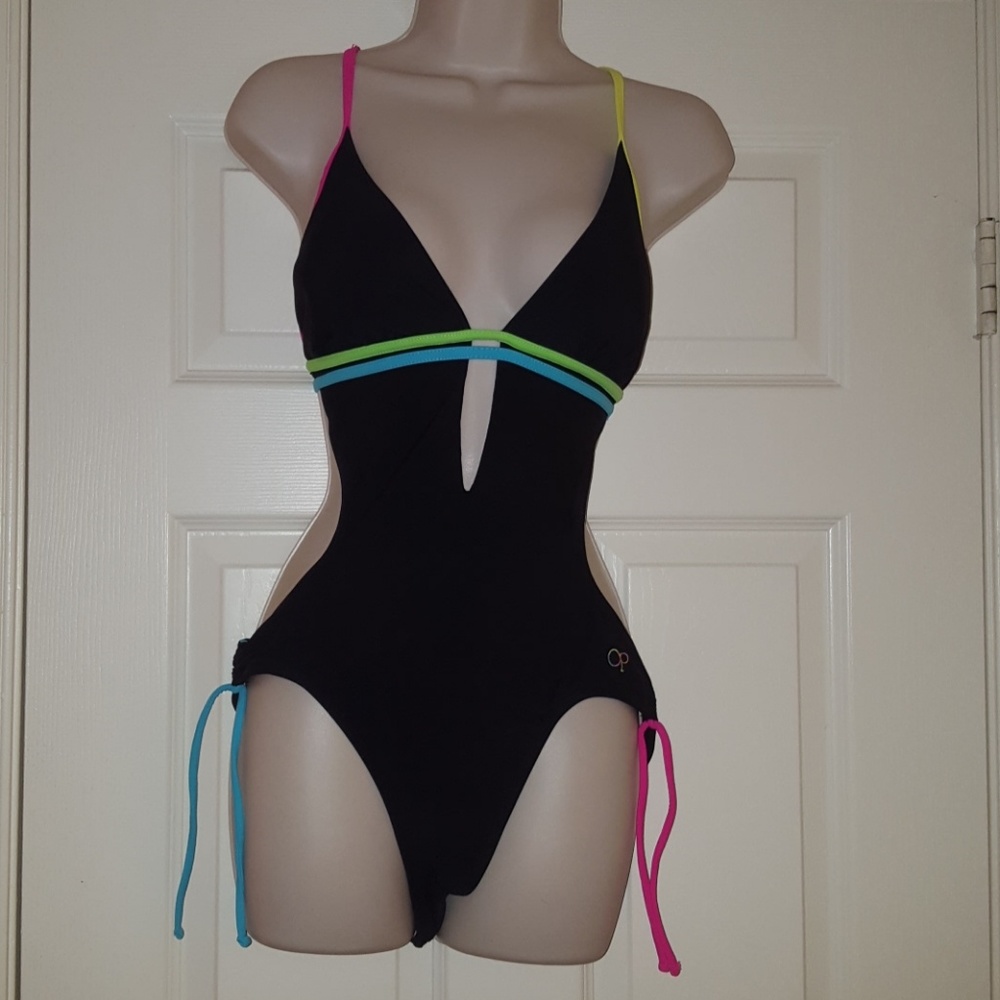 Ocean Pacific bathing suit Junior's large 11/13