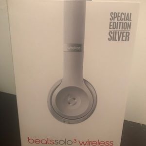 Beats solo 3 headphones