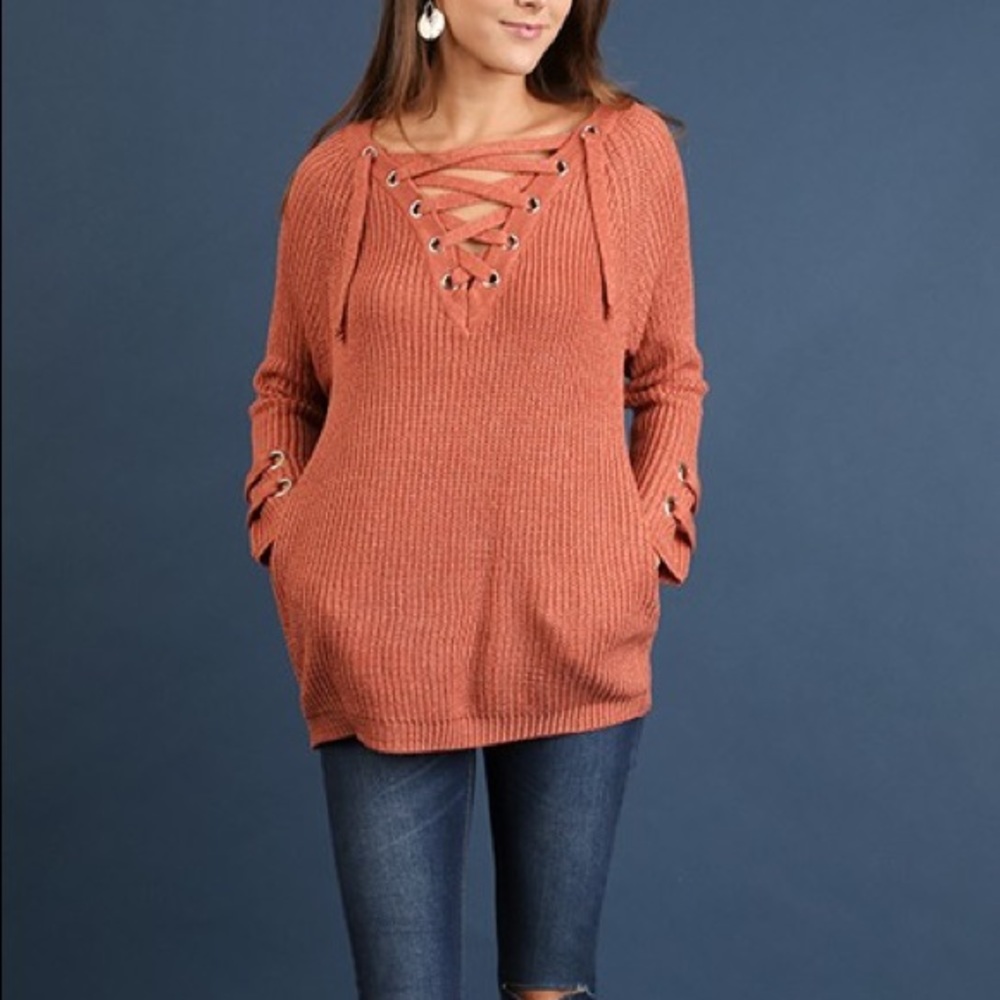 Boutique new Umgee Lace Up Sweater with Pockets