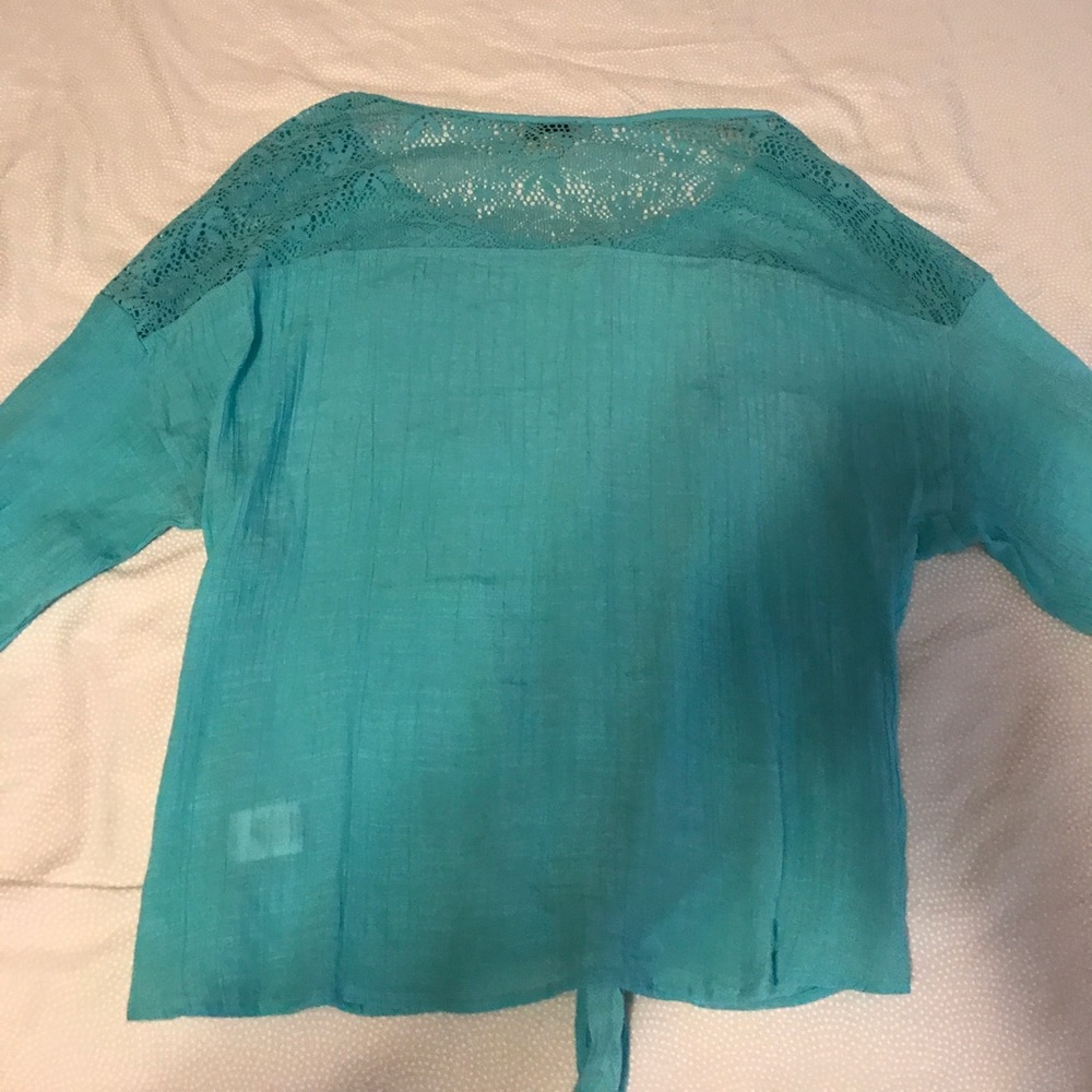 Pretty 👚 - Picture 2 of 3