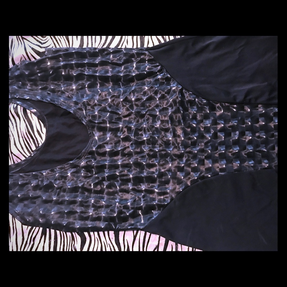 Spandex little black dress😻 Girl you a killer💋