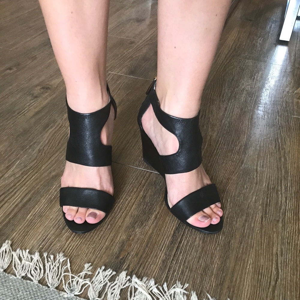 Louise et Cie Black Wedges