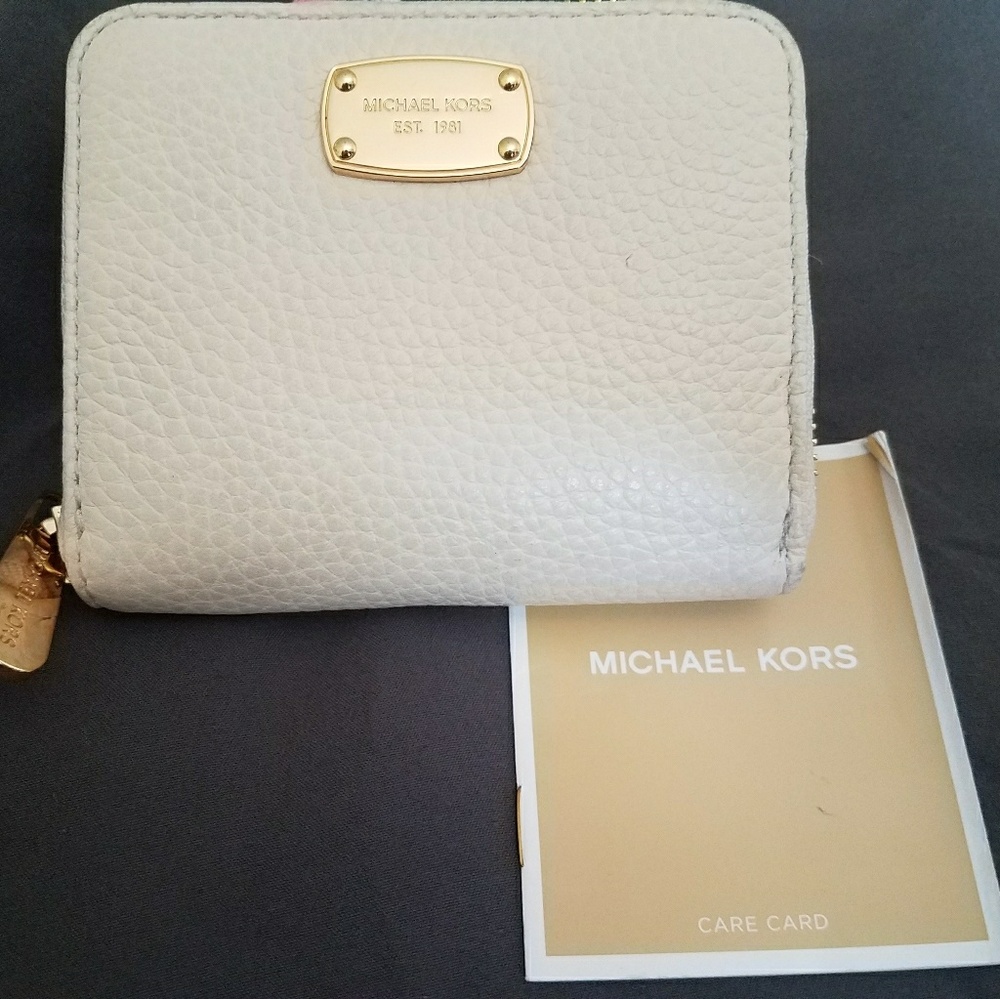 NWOT Michael Kors wallet