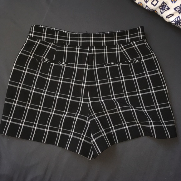 Forever 21 Plaid Mini Shorts - Picture 4 of 4