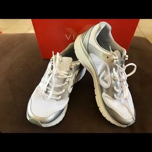 Women's Vionic Elation 1 white silver - size 8.5 M