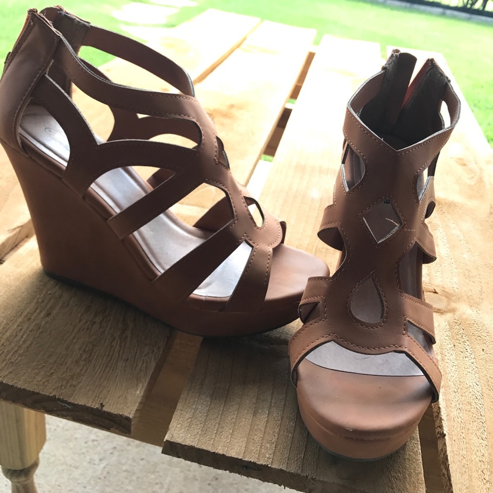 Brown Wedges