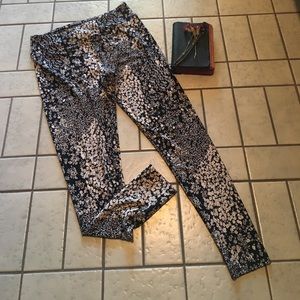 LulaRoe Tall and Curvy Floral Patterned Leggings