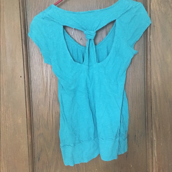 Turquoise top with back cut outs - Picture 2 of 2