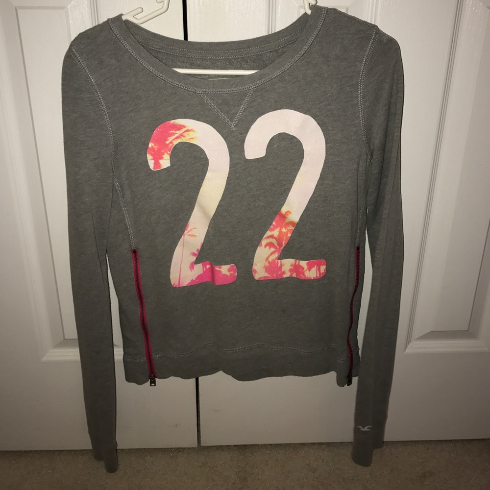 Hollister sweater/sweatshirt