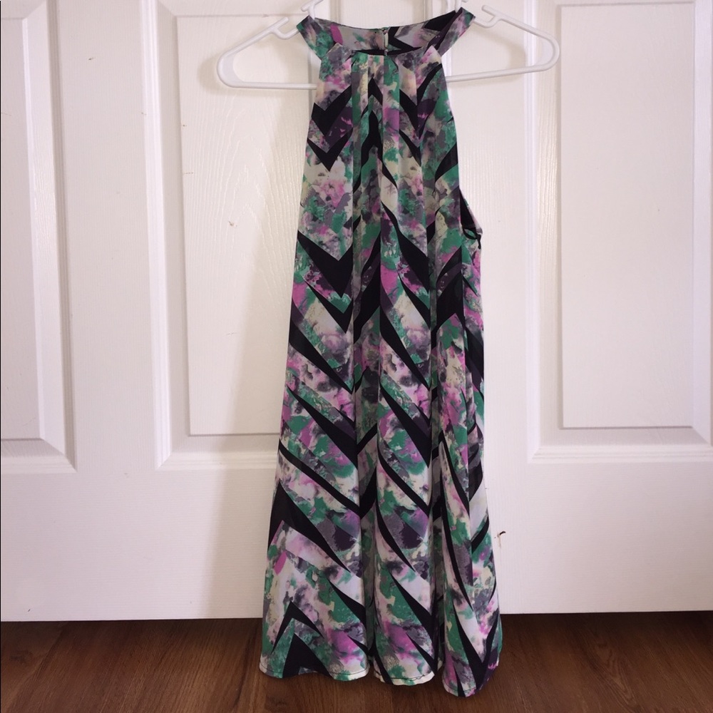 Sleeveless shift dress