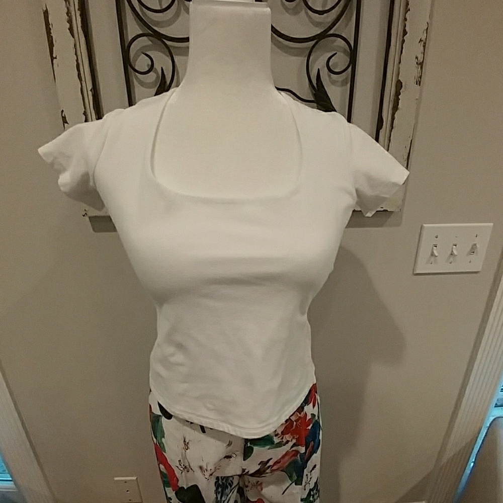 Moda Int boat neck crop top. Victoria Secret.