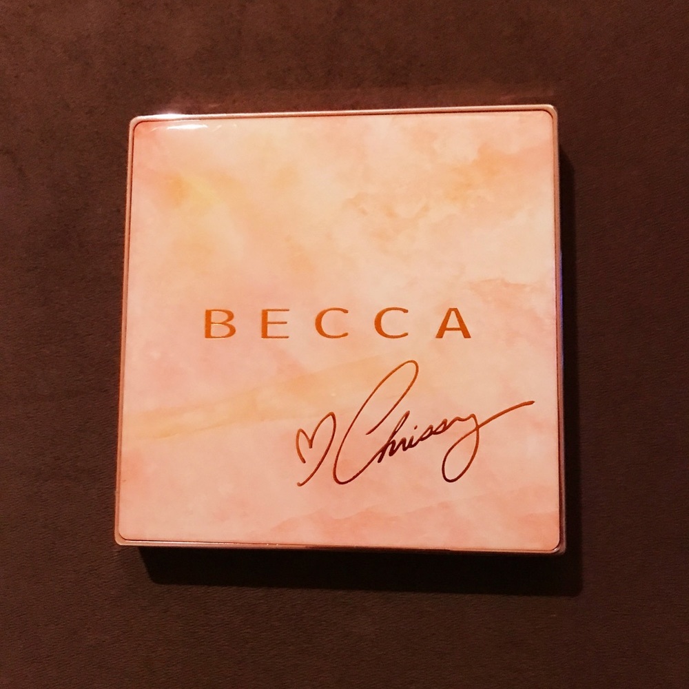 BECCA X Chrissy Teigen Glow Face Palette
