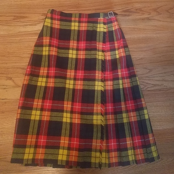 St Michael Dresses & Skirts - Vintage pleated plaid skirt