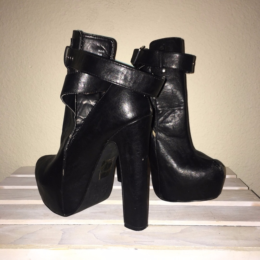Black Booties with Ankle Straps and Chunky Heel