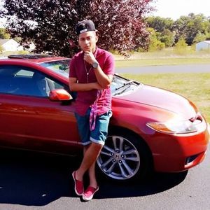 Meet your Posher, José