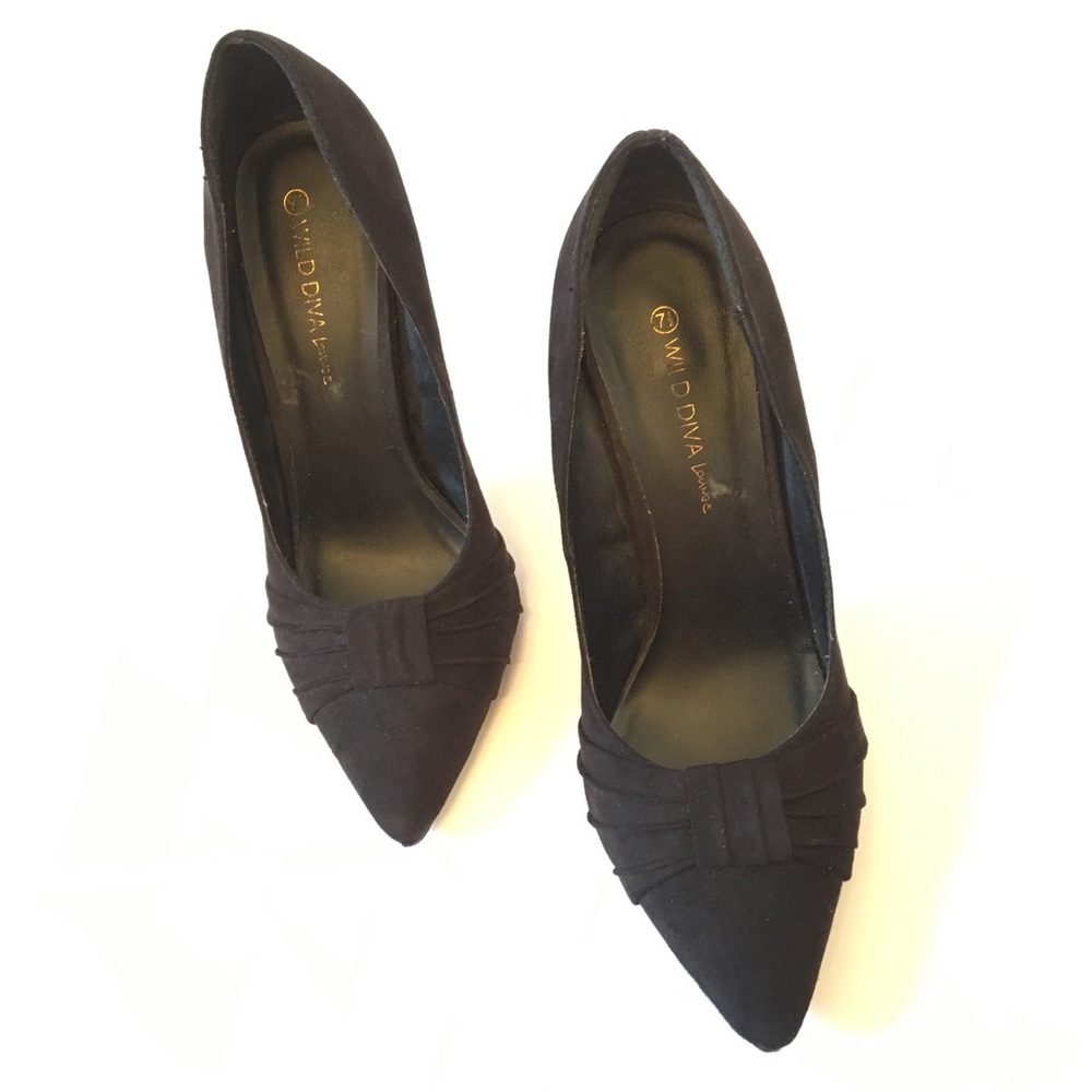 Wild Diva Lounge Black Suede Heels