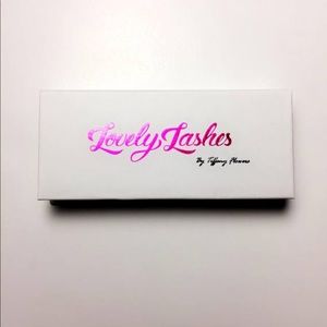 Magnetic eyelashes "Flirtitude" by Lovely Lashes