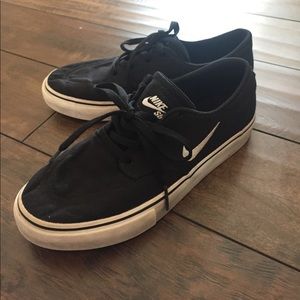 Boys Nike canvas sneakers