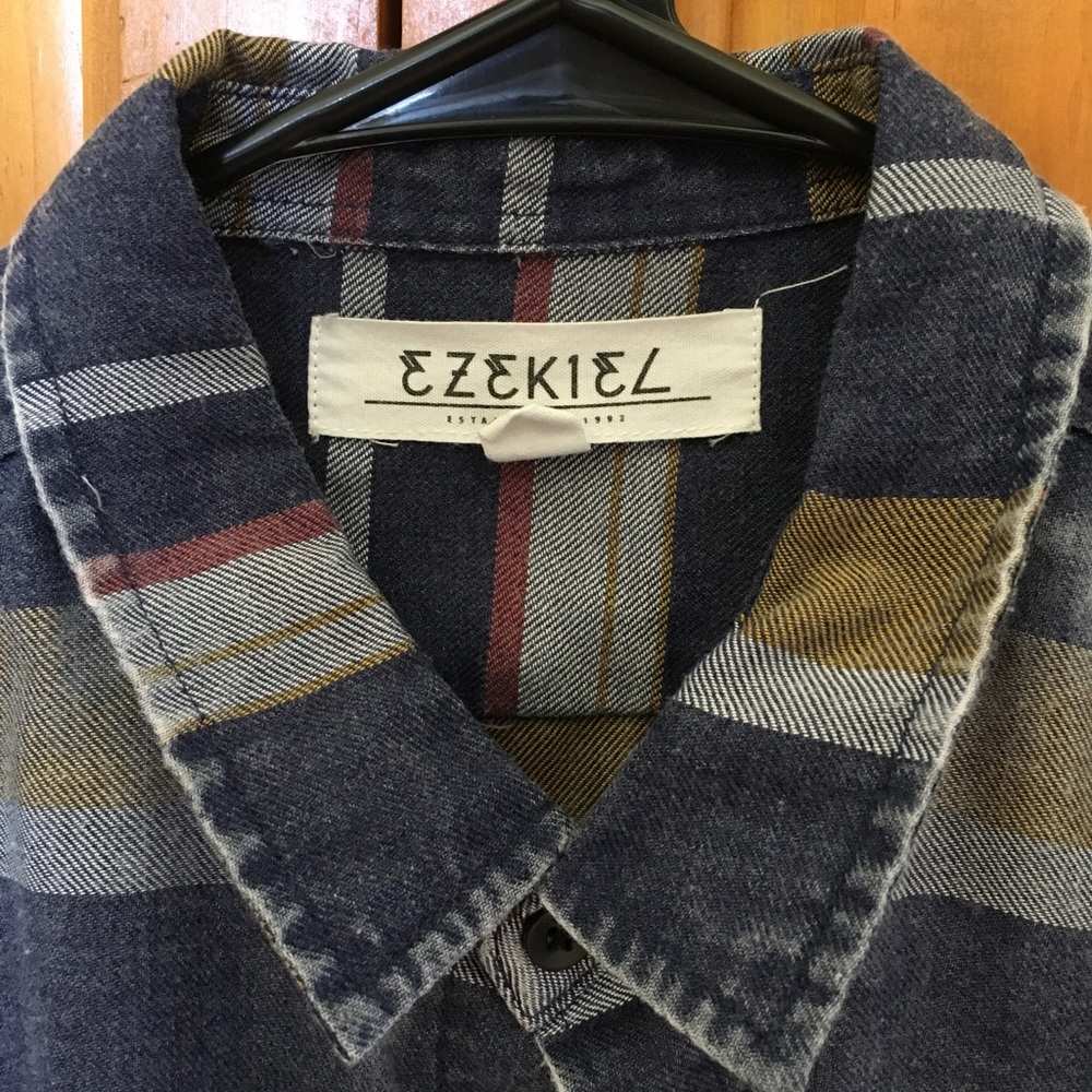 Ezekiel button down casual shirt