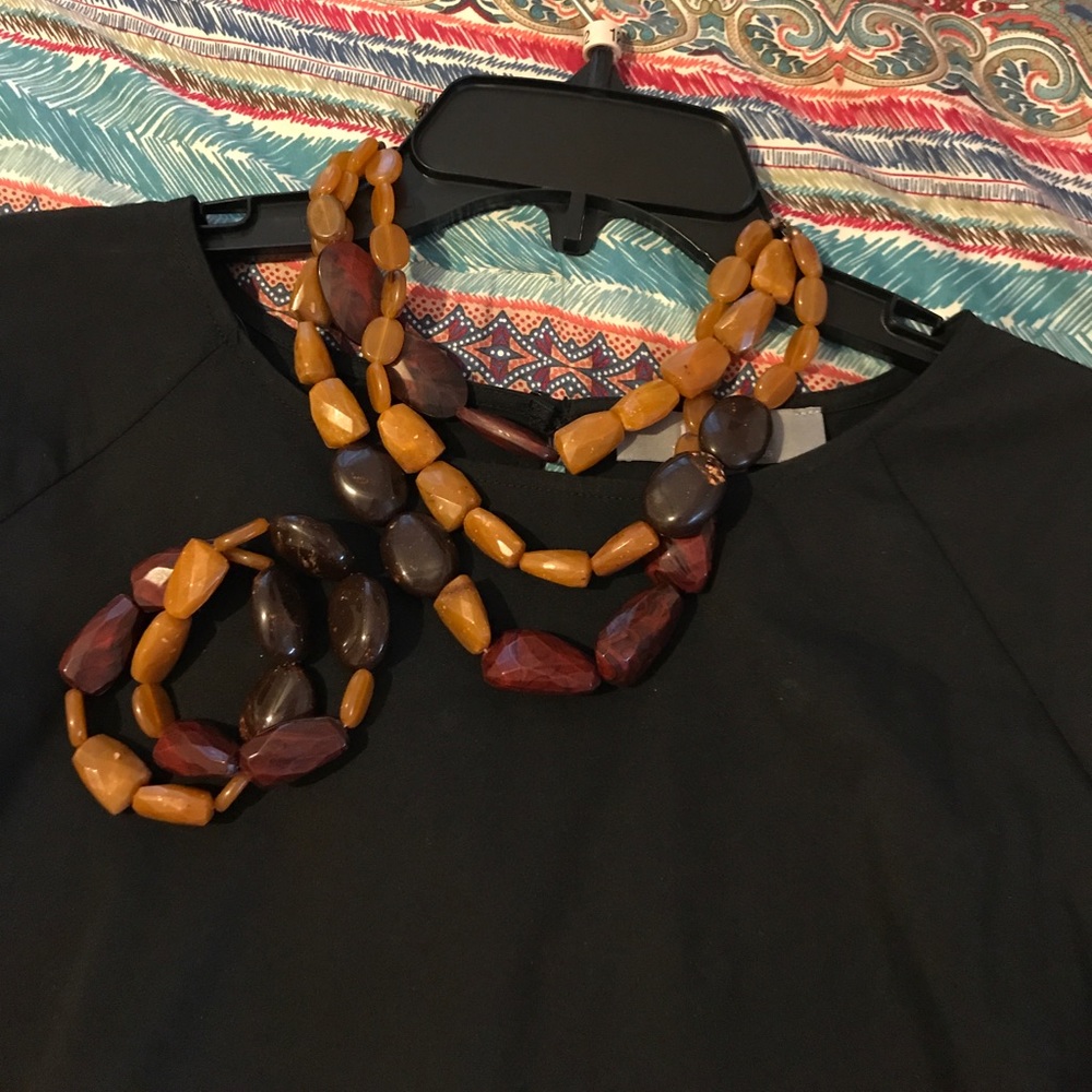 Statement brown necklace