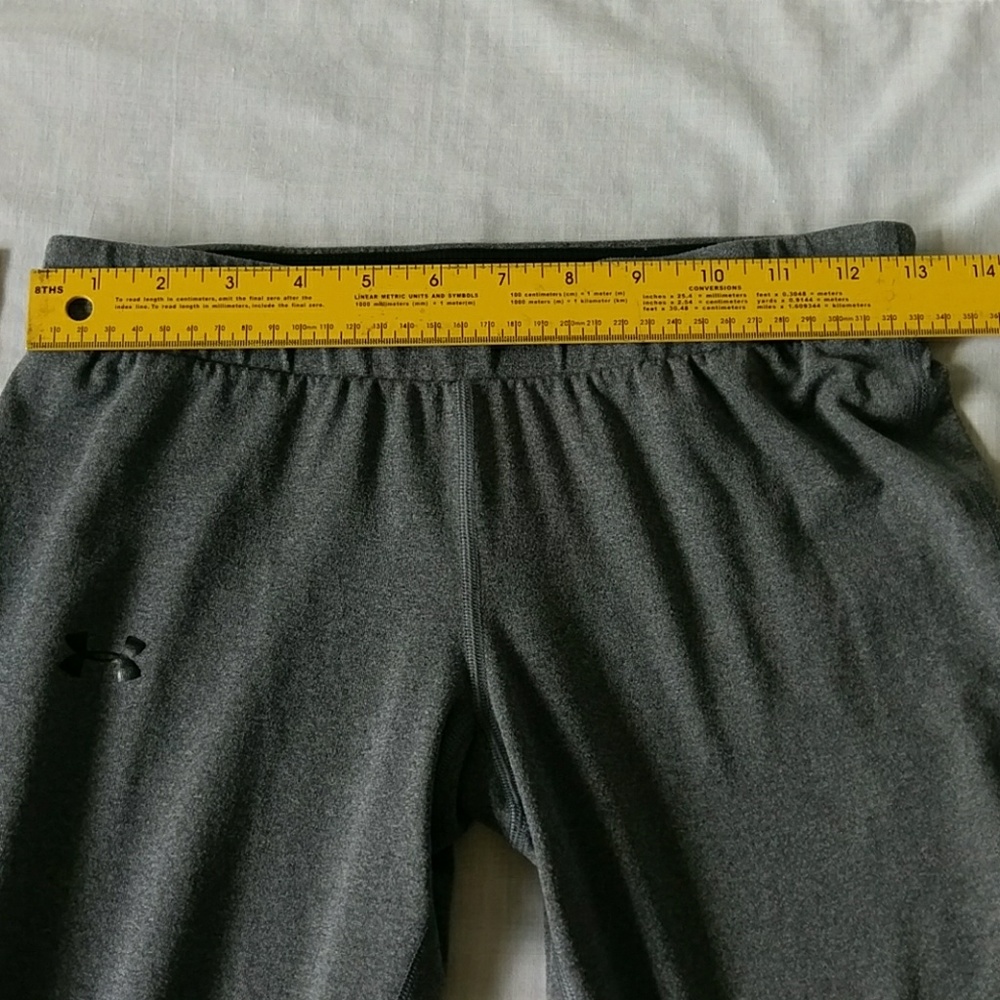 UA womens small fitted cropped legging heatgear S - Picture 3 of 8