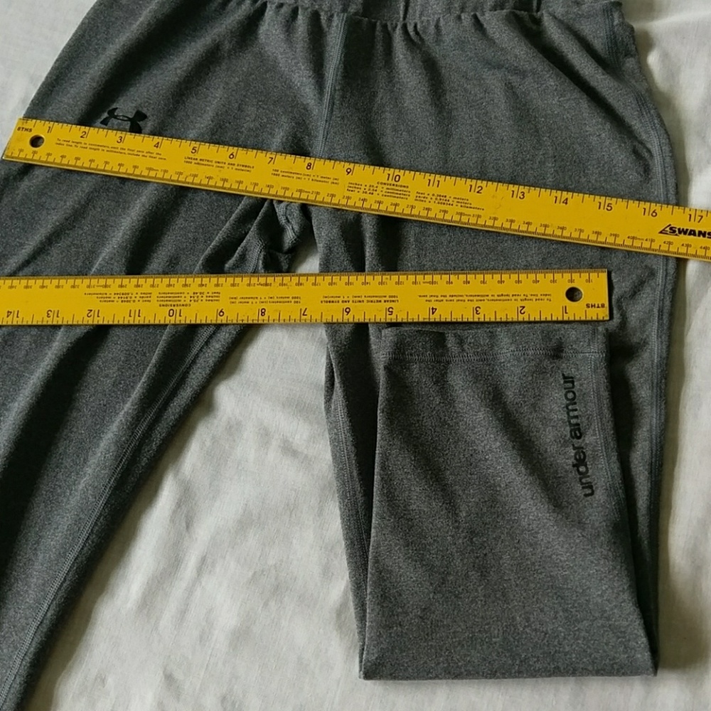 UA womens small fitted cropped legging heatgear S - Picture 5 of 8