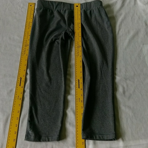 UA womens small fitted cropped legging heatgear S - Picture 8 of 8