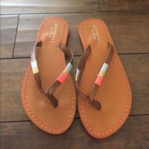 Aeropostales flip flops