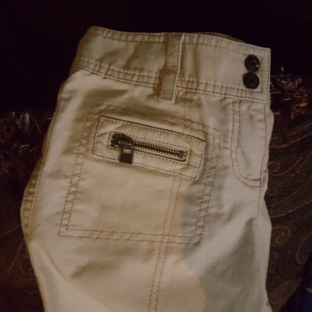 Cute little khaki capris.  Very nice quality.