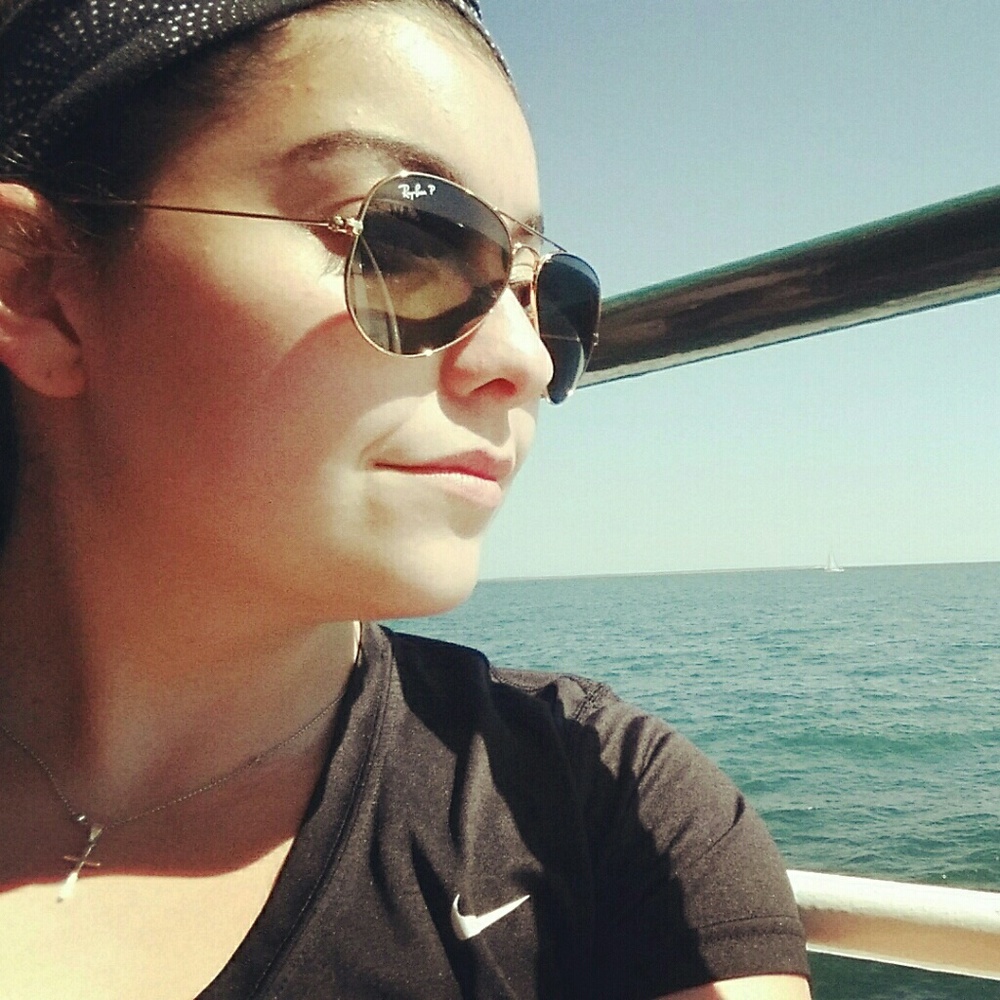 Meet your Posher, Laura