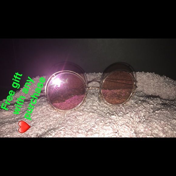 CUTE CHIC SUNGLASSES 💕 - Picture 1 of 1