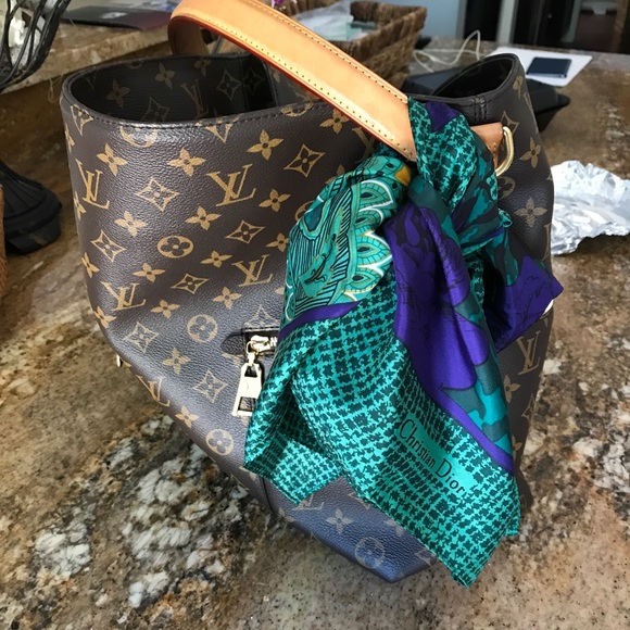 Christian dior echarpes silk scarf Clearance