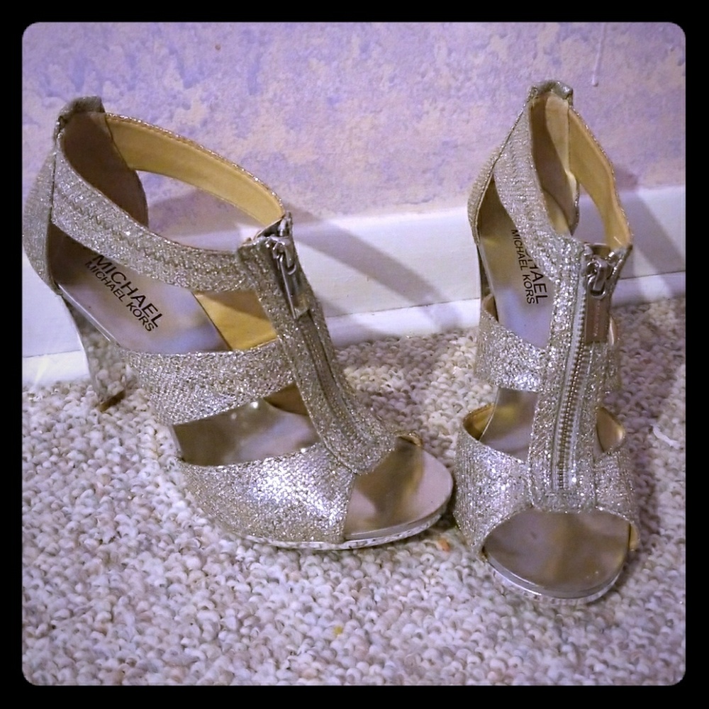 Michel Kors Berkley T-strap heels