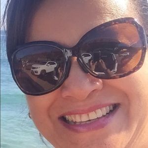 Meet your Posher, Lorena