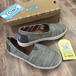 Toms