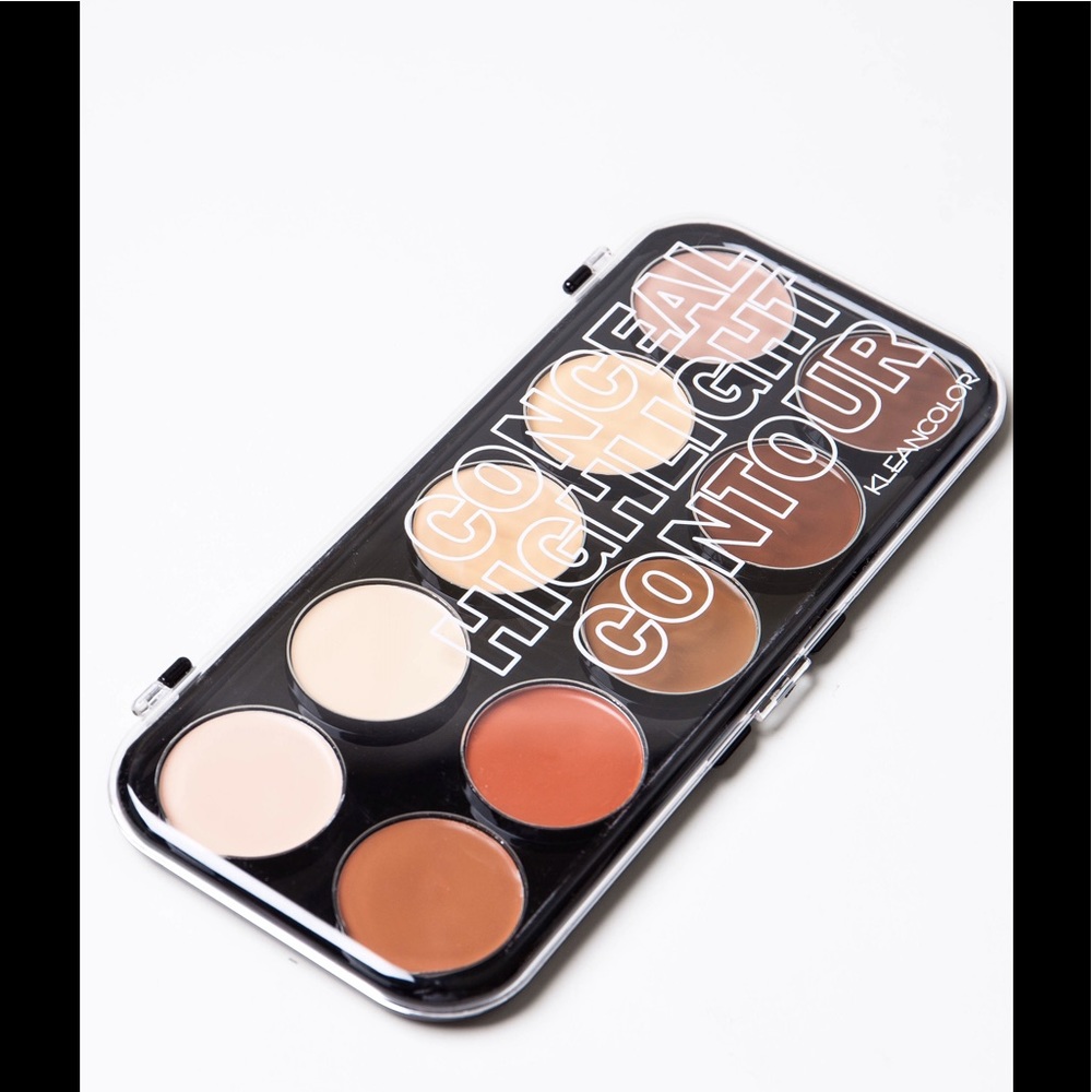 Cream Foundation Pallete