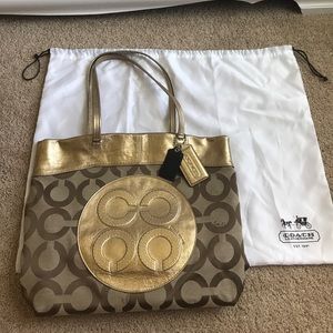 SOLD on Ⓜ️ Coach purse with dustbag