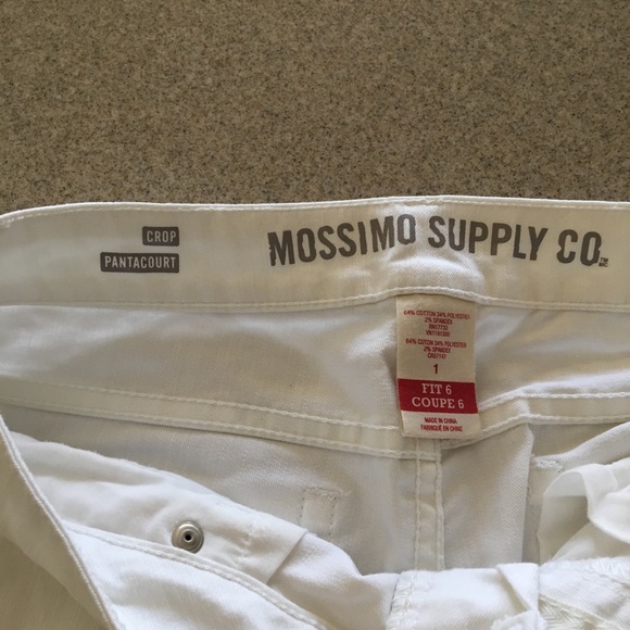 SOLD ✨ White Crop Pants - Picture 3 of 4