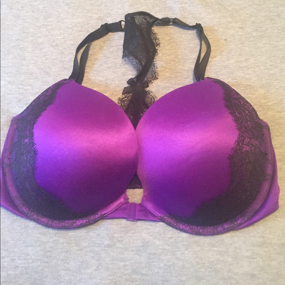 34 DD Victoria Secret bra 💕