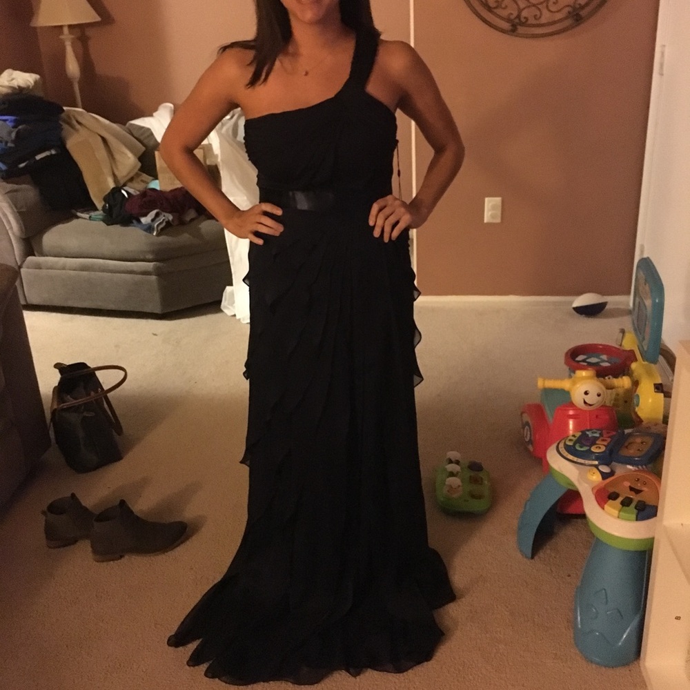 Adrianna Papell One-Shoulder Tiered Chiffon Gown - Picture 5 of 5